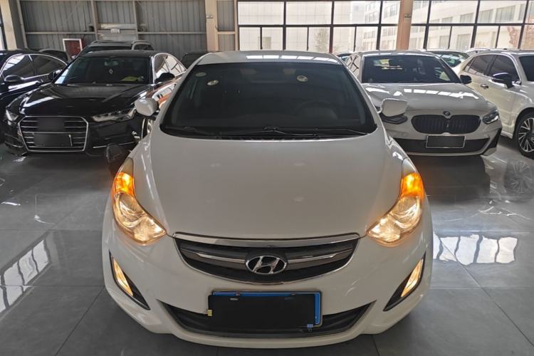 Used Hyundai Elantra (5th Generation / Langdong) 2015 1.6L Automatic Fashion Model Front