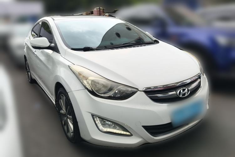 Used Hyundai Elantra (5th Generation / Langdong) 2015 1.6L Automatic Leading Model Front Right 45 Deg
