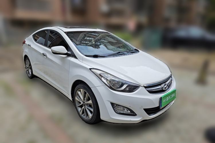 Used Hyundai Elantra (5th Generation / Langdong) 2015 1.6L Automatic Leading Model Front Right 45 Deg