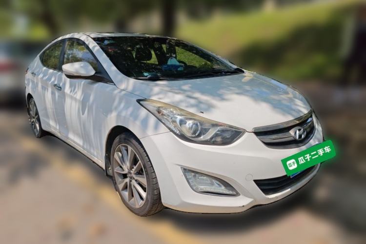 Used Hyundai Elantra (5th Generation / Langdong) 2015 1.6L Automatic Leading Model Front Right 45 Deg