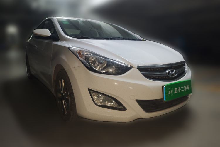 Used Hyundai Elantra (5th Generation / Langdong) 2015 1.6L Manual Leading Model Front Right 45 Deg