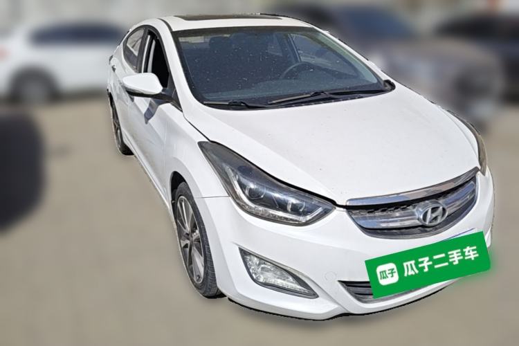 Used Hyundai Elantra (5th Generation / Langdong) 2015 1.6L Automatic Leading Model Front Right 45 Deg