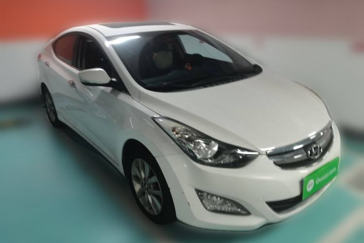 Used Hyundai Elantra (5th Generation / Langdong) 2015 1.6L Manual Leading Model Front Right 45 Deg