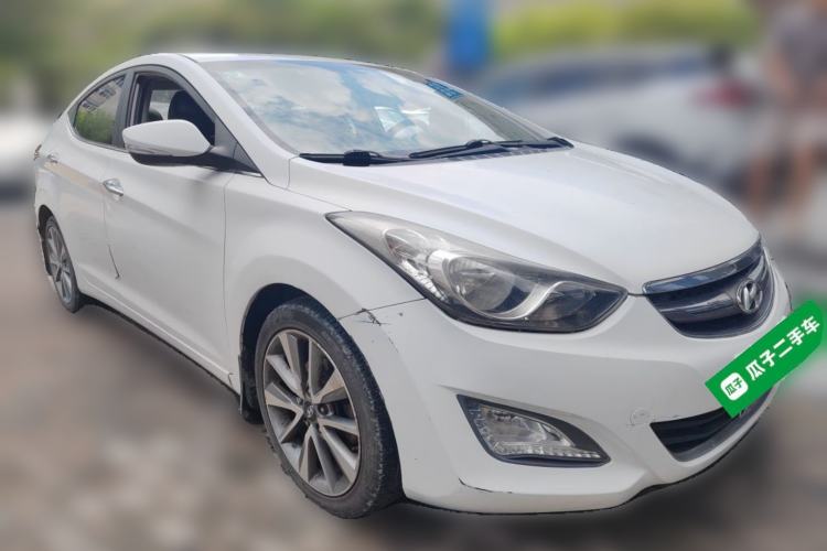 Used Hyundai Elantra (5th Generation / Langdong) 2015 1.6L Automatic Leading Model Front Right 45 Deg