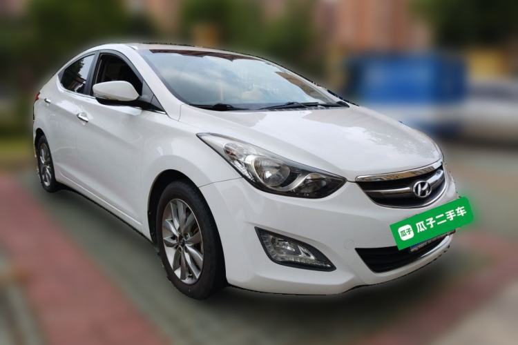 Used Hyundai Elantra (5th Generation / Langdong) 2015 1.6L Manual Leading Model Front Right 45 Deg