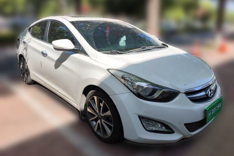 Used Hyundai Elantra (5th Generation / Langdong) 2015 1.6L Automatic Leading Model Front Right 45 Deg