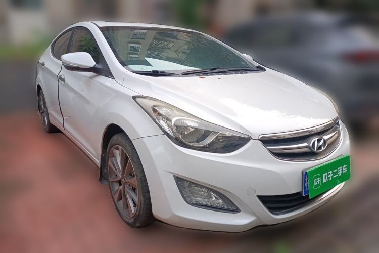 Used Hyundai Elantra (5th Generation / Langdong) 2015 1.6L Automatic Leading Model Front Right 45 Deg