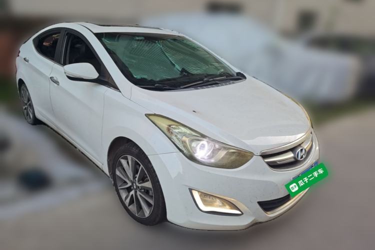 Used Hyundai Elantra (5th Generation / Langdong) 2015 1.6L Automatic Luxury Model Front Right 45 Deg