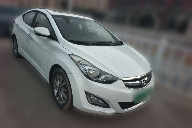 Used Hyundai Elantra (5th Generation / Langdong) 2015 1.6L Manual Leading Model Front Right 45 Deg