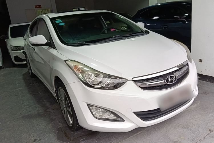 Used Hyundai Elantra (5th Generation / Langdong) 2015 1.6L Automatic Leading Model Front Right 45 Deg