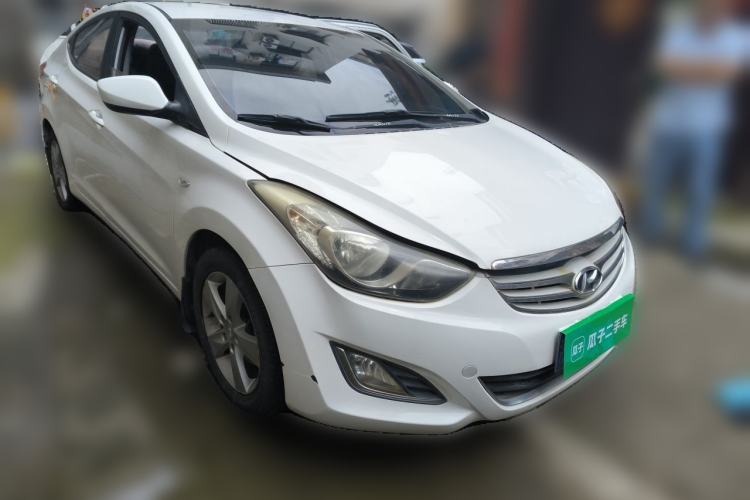 Used Hyundai Elantra (5th Generation / Langdong) 2015 1.6L Manual Fashion Edition Front Right 45 Deg