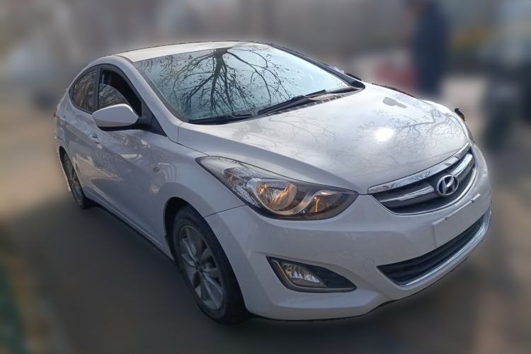 Used Hyundai Elantra (5th Generation / Langdong) 2015 1.6L Automatic Fashion Model Front Right 45 Deg