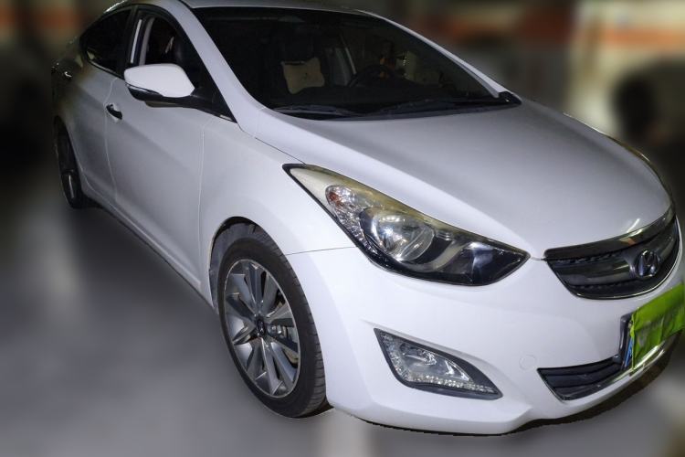 Used Hyundai Elantra (5th Generation / Langdong) 2015 1.6L Automatic Leading Model Front Right 45 Deg
