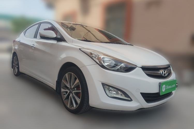 Used Hyundai Elantra (5th Generation / Langdong) 2015 1.6L Automatic Luxury Model Front Right 45 Deg