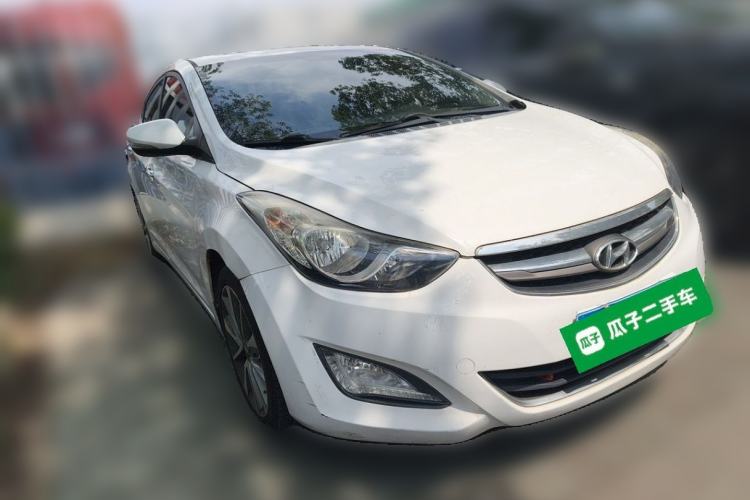 Used Hyundai Elantra (5th Generation / Langdong) 2015 1.6L Automatic Leading Model Front Right 45 Deg