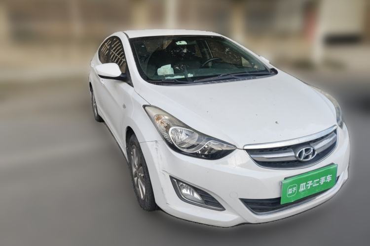 Used Hyundai Elantra (5th Generation / Langdong) 2015 1.6L Automatic Fashion Model Front Right 45 Deg