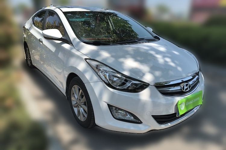 Used Hyundai Elantra (5th Generation / Langdong) 2015 1.6L Manual Leading Model Front Right 45 Deg
