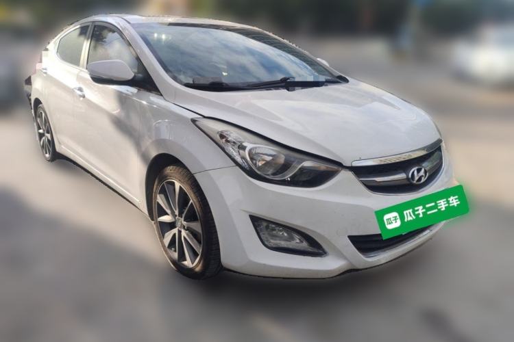 Used Hyundai Elantra (5th Generation / Langdong) 2015 1.6L Automatic Leading Model Front Right 45 Deg