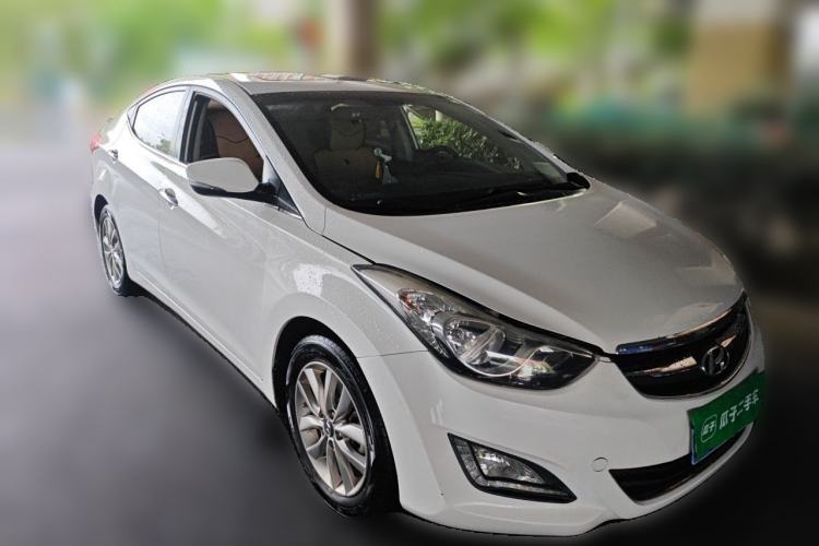 Used Hyundai Elantra (5th Generation / Langdong) 2015 1.6L Manual Leading Model Front Right 45 Deg