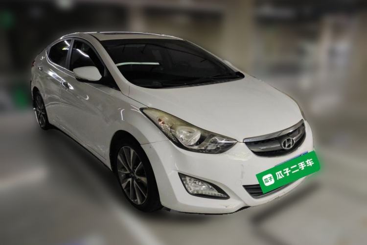 Used Hyundai Elantra (5th Generation / Langdong) 2015 1.6L Automatic Leading Model Front Right 45 Deg