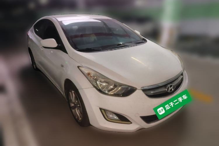 Used Hyundai Elantra (5th Generation / Langdong) 2015 1.6L Automatic Fashion Model Front Right 45 Deg