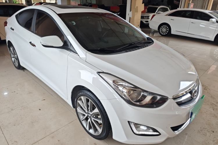 Used Hyundai Elantra (5th Generation / Langdong) 2015 1.6L Automatic Leading Model Front Right 45 Deg
