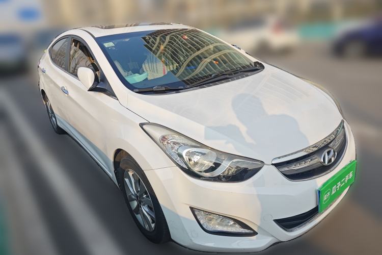 Used Hyundai Elantra (5th Generation / Langdong) 2015 1.6L Manual Leading Model Front Right 45 Deg