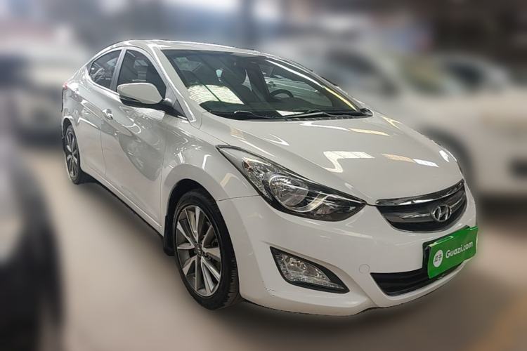 Used Hyundai Elantra (5th Generation / Langdong) 2015 1.6L Automatic Leading Model Front Right 45 Deg