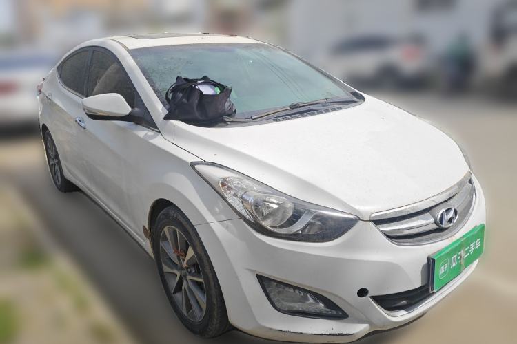 Used Hyundai Elantra (5th Generation / Langdong) 2015 1.6L Automatic Leading Model Front Right 45 Deg