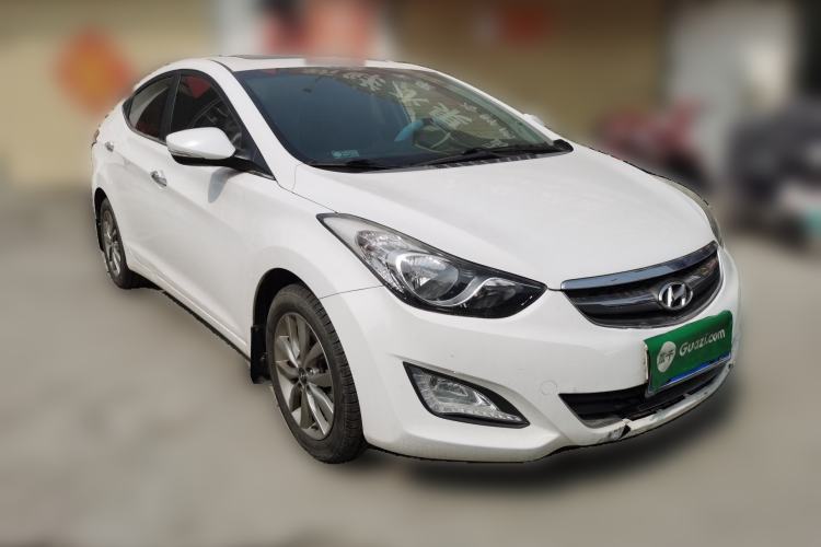 Used Hyundai Elantra (5th Generation / Langdong) 2015 1.6L Manual Leading Model Front Right 45 Deg