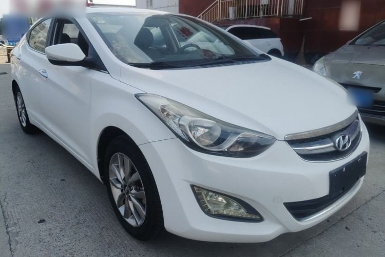 Used Hyundai Elantra (5th Generation / Langdong) 2015 1.6L Manual Leading Model Front Right 45 Deg
