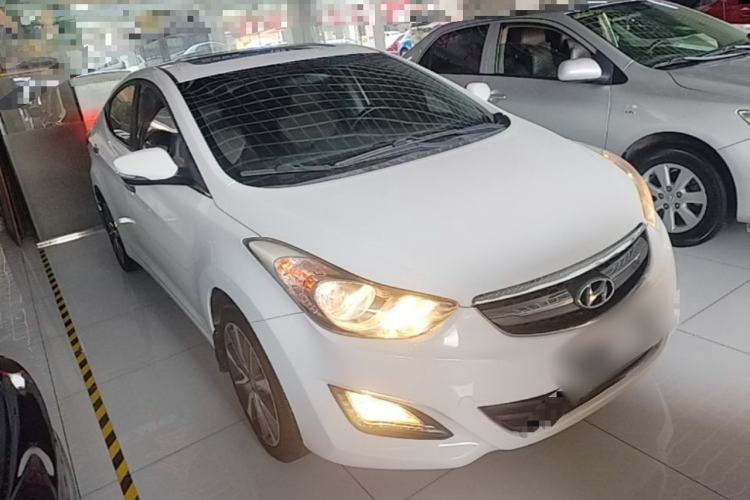 Used Hyundai Elantra (5th Generation / Langdong) 2015 1.6L Automatic Luxury Model Front Right 45 Deg