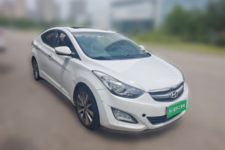 Used Hyundai Elantra (5th Generation / Langdong) 2015 1.6L Automatic Leading Model Front Right 45 Deg