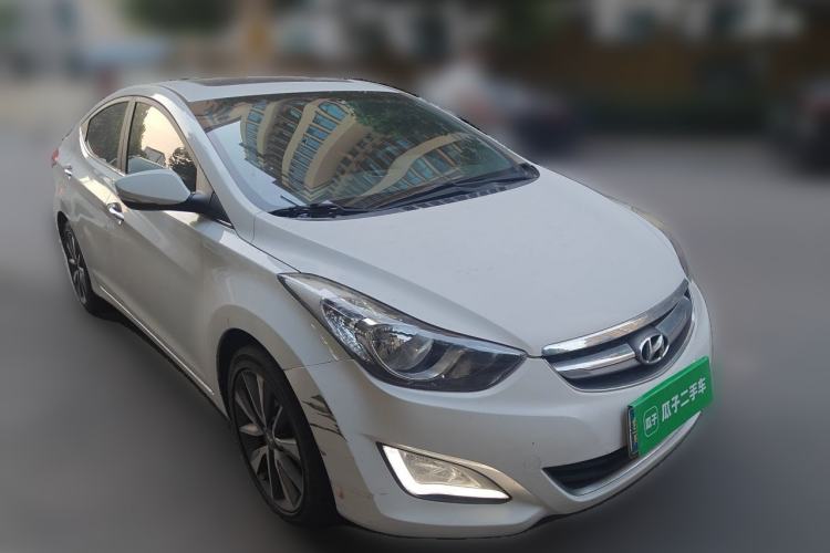 Used Hyundai Elantra (5th Generation / Langdong) 2015 1.6L Automatic Leading Model Front Right 45 Deg