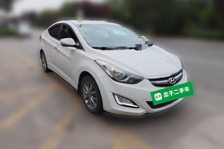 Used Hyundai Elantra (5th Generation / Langdong) 2015 1.6L Manual Leading Model Front Right 45 Deg
