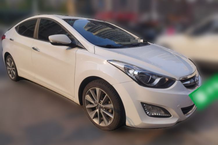 Used Hyundai Elantra (5th Generation / Langdong) 2015 1.6L Automatic Luxury Model Front Right 45 Deg