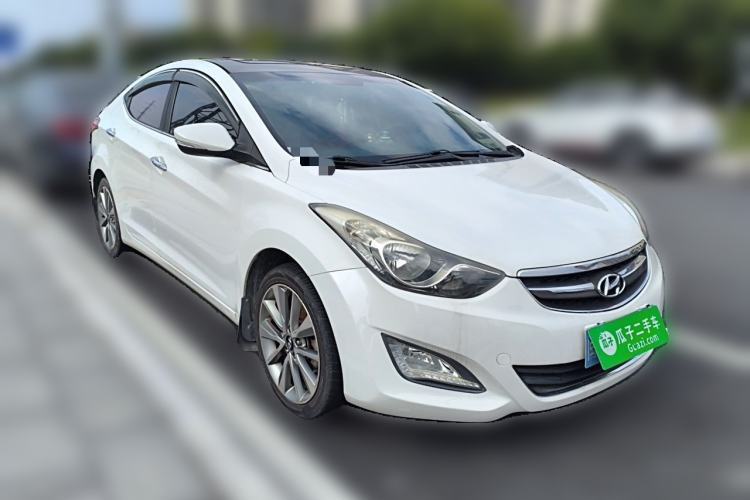 Used Hyundai Elantra (5th Generation / Langdong) 2015 1.6L Automatic Luxury Model Front Right 45 Deg