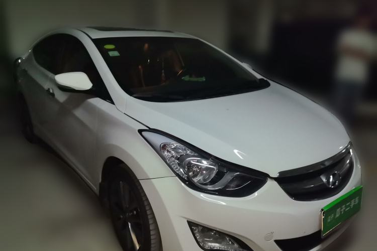 Used Hyundai Elantra (5th Generation / Langdong) 2015 1.6L Automatic Leading Model Front Right 45 Deg