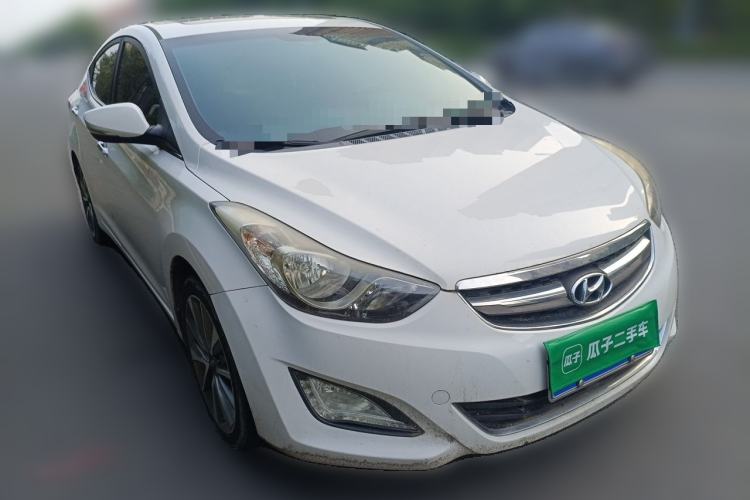 Used Hyundai Elantra (5th Generation / Langdong) 2015 1.6L Automatic Leading Model Front Right 45 Deg