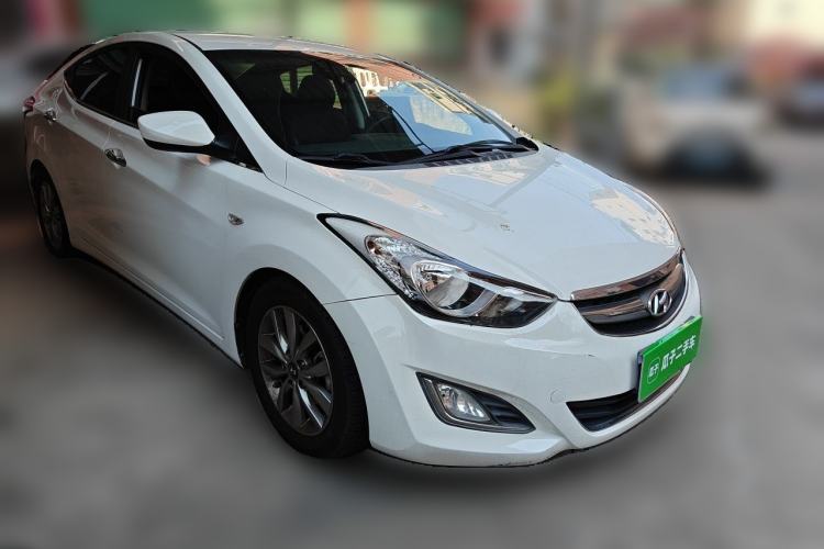 Used Hyundai Elantra (5th Generation / Langdong) 2015 1.6L Automatic Fashion Model Front Right 45 Deg