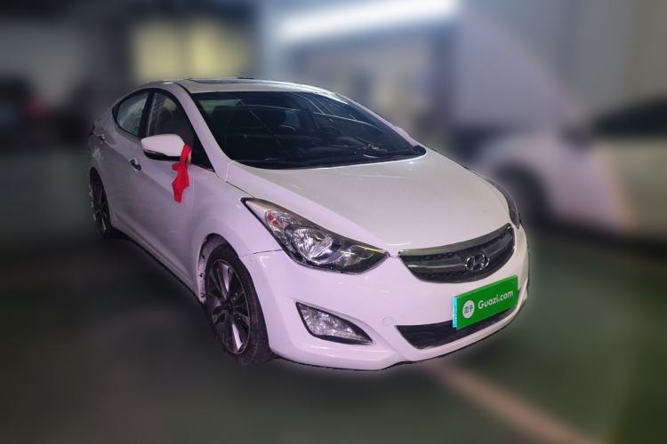 Used Hyundai Elantra (5th Generation / Langdong) 2015 1.6L Automatic Luxury Model Front Right 45 Deg