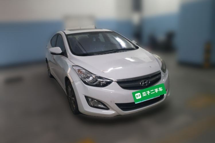 Used Hyundai Elantra (5th Generation / Langdong) 2015 1.6L Manual Leading Model Front Right 45 Deg