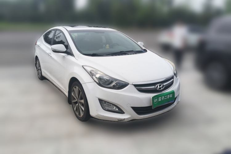 Used Hyundai Elantra (5th Generation / Langdong) 2015 1.6L Automatic Leading Model Front Right 45 Deg
