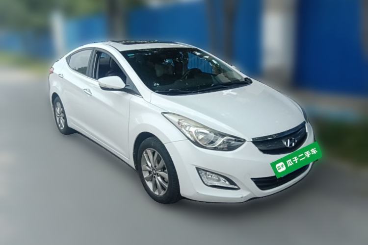 Used Hyundai Elantra (5th Generation / Langdong) 2015 1.6L Manual Leading Model Front Right 45 Deg