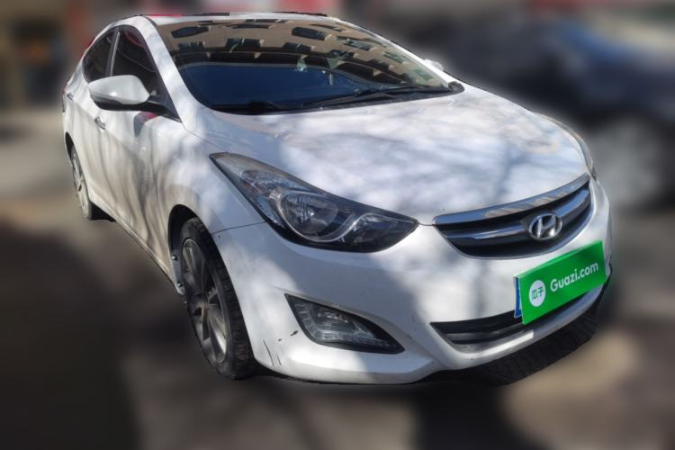 Used Hyundai Elantra (5th Generation / Langdong) 2015 1.6L Automatic Luxury Model Front Right 45 Deg