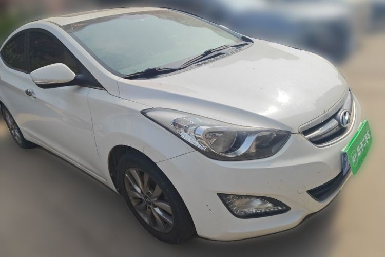 Used Hyundai Elantra (5th Generation / Langdong) 2015 1.6L Manual Leading Model Front Right 45 Deg