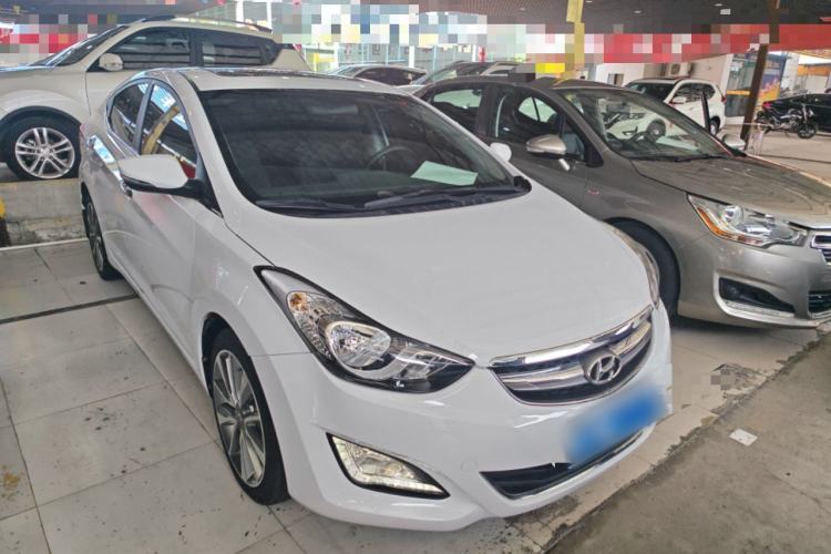 Used Hyundai Elantra (5th Generation / Langdong) 2015 1.6L Automatic Leading Model Front Right 45 Deg