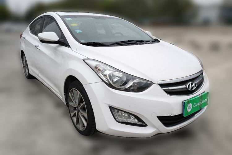 Used Hyundai Elantra (5th Generation / Langdong) 2015 1.6L Automatic Leading Model Front Right 45 Deg