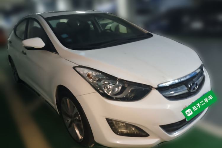 Used Hyundai Elantra (5th Generation / Langdong) 2015 1.6L Automatic Leading Model Front Right 45 Deg