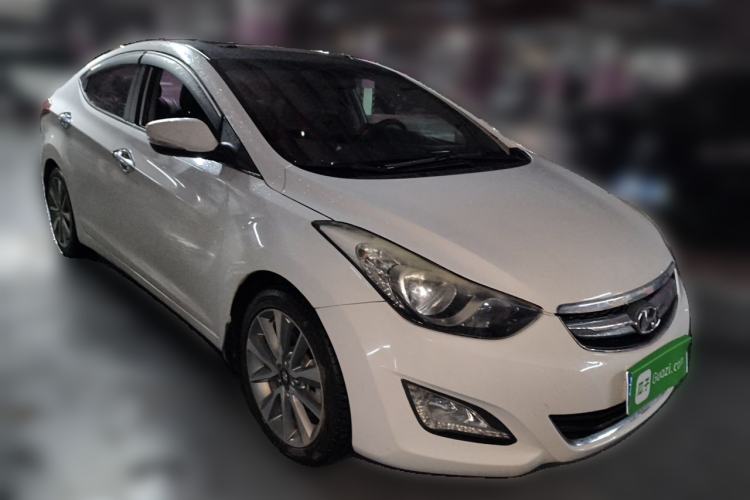 Used Hyundai Elantra (5th Generation / Langdong) 2015 1.6L Automatic Leading Model Front Right 45 Deg